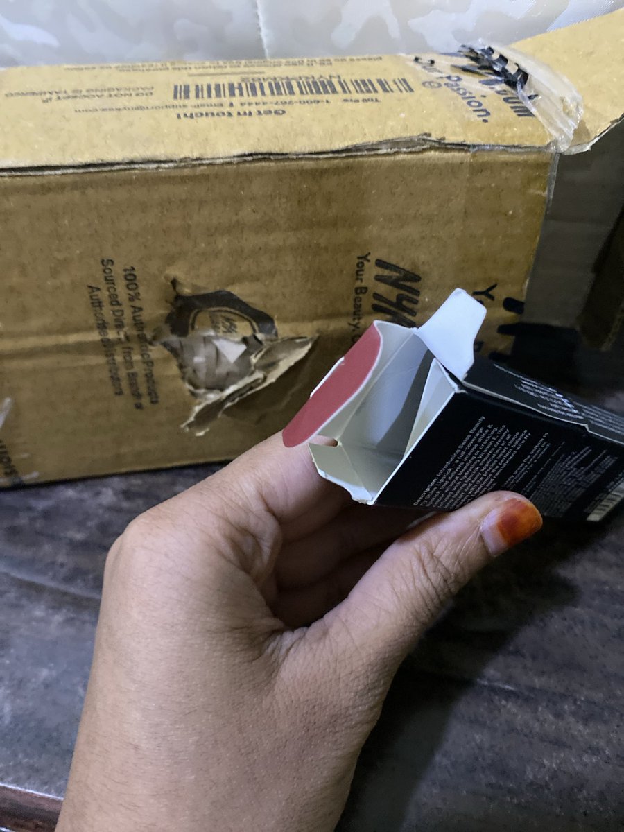 SnehaKaifShaik's tweet image. Extremely disappointed with @Nykaa support.
Received used product + empty boxes + wrong item damaged packaging.
Despite sharing proof, refund/return denied saying “weight matched”!
This is unacceptable. Please resolve ASAP.
#Nykaa #CustomerComplaint #RefundIssue  #Support
