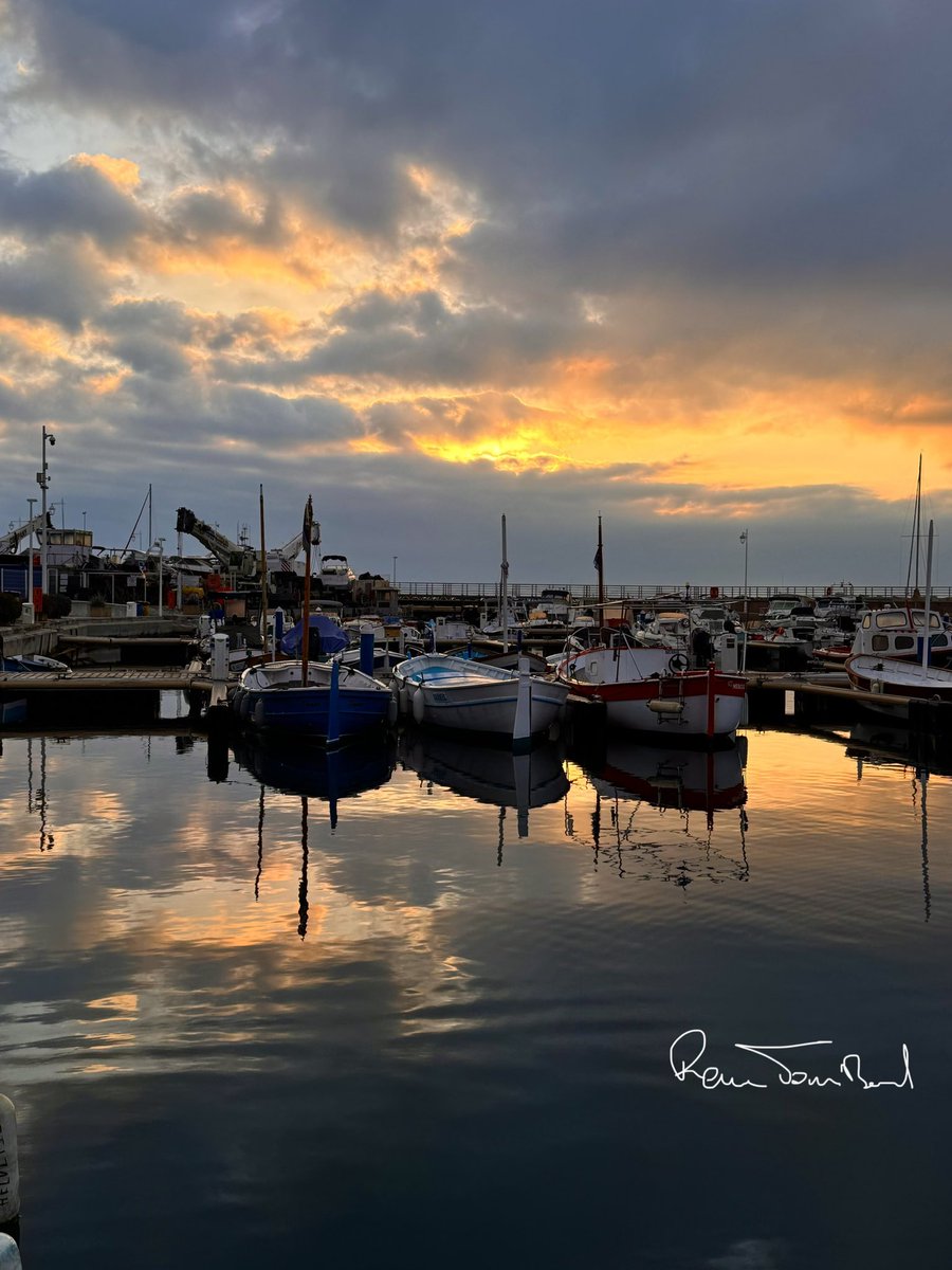 ReneTombarel's tweet image. Les variations de couleurs au lever du soleil ce mardi #cannes #CotedAzurFrance