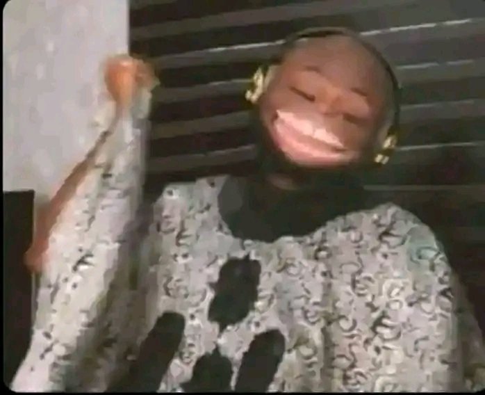 De General tweet media