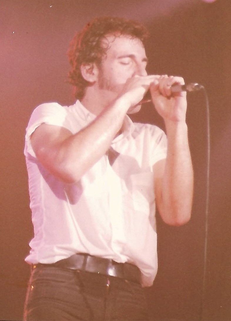 VLafora's tweet photo. @Emma48998116 @springsteen @Mosqueter4 @PaulApp0505 @BDoltri @ToonTravels @tomwaits @Paulhaider74 @NJMusicFun2 @dolphinhope13 @StanislasPetit @ABessai @carmenglsmate @GracianaXXI @jkd1969 @BrianHayes757 @clock1258 @TucciKaren @NanaTeacher22 Hi Emma, back to April, 21/1981
Barcelona. A night to remember! Enjoy your #SpringsteenTuesday https://t.co/VKiEDHq9PG