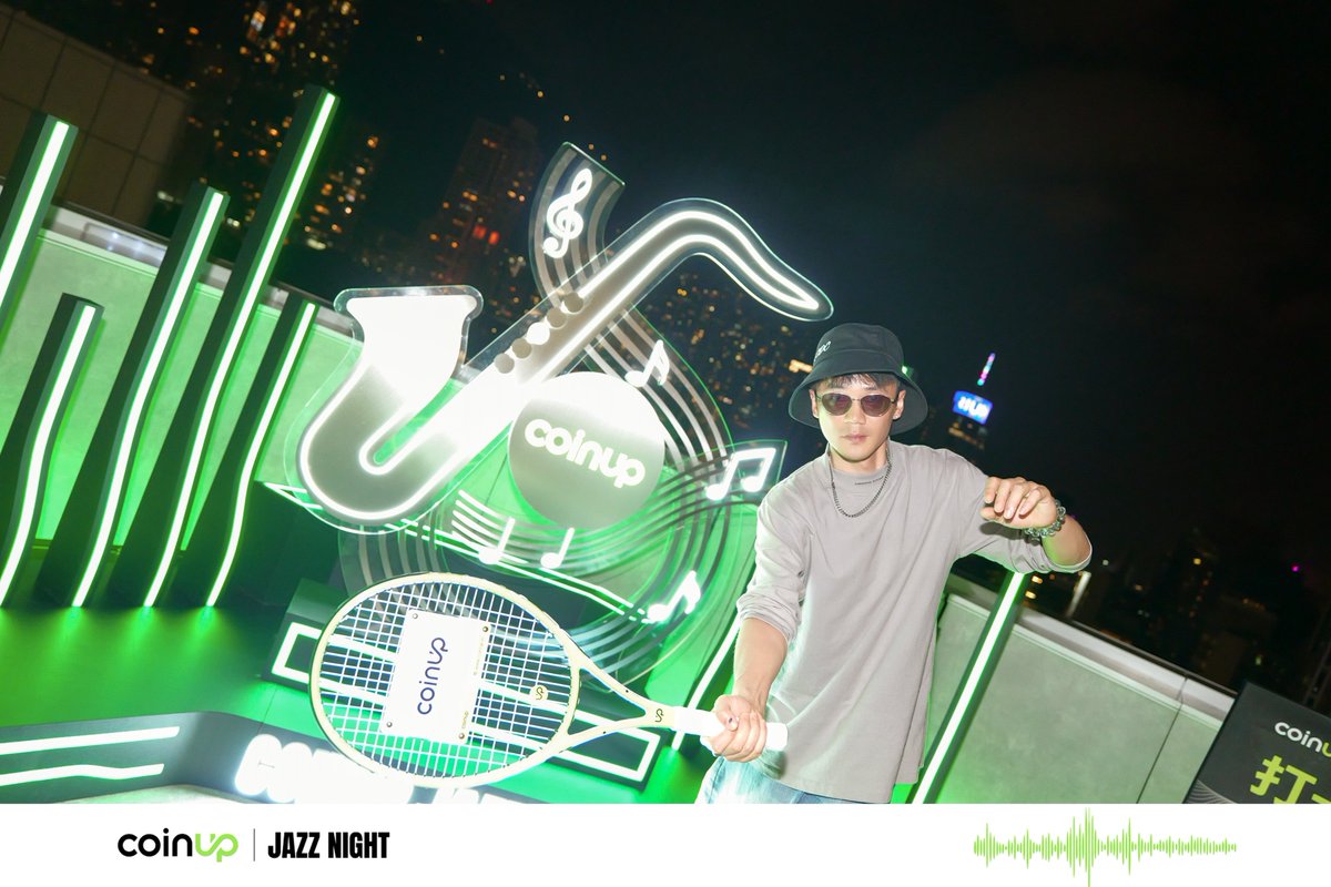 CoinUp.io tweet media