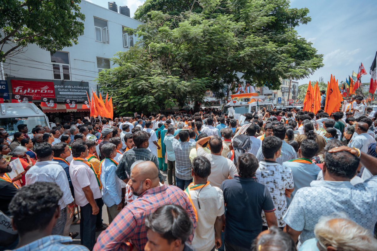 வரும் 23 ஆம் தேதி நடைபெறும் தமிழக சட்டமன்ற தேர்தலையொட்டி, தேசிய ஜனநாயகக் கூட்டணி சார்பில் சிங்காநல்லூர் தொகுதியில் போட்டியிடும் நமது அதிமுக வெற்றி வேட்பாளர் திரு. <a href="/kr_jayaram/">KR Jayaram MLA - Say No To Drugs & DMK</a> அவர்களை ஆதரித்து, இன்றைய தினம் நடைபெற்ற பிரச்சார கூட்டத்தில் பங்கேற்று உரையாற்றினேன். 

கடந்த 5