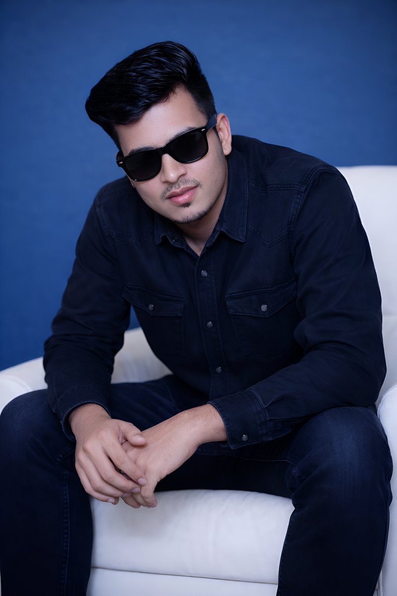 Tanishqdew's tweet image. No overthinking, just living my moment 😌✨
Vibes loud, worries silent 💫

#JustMe #NoFilterLife #ChillVibes #TanishqDew