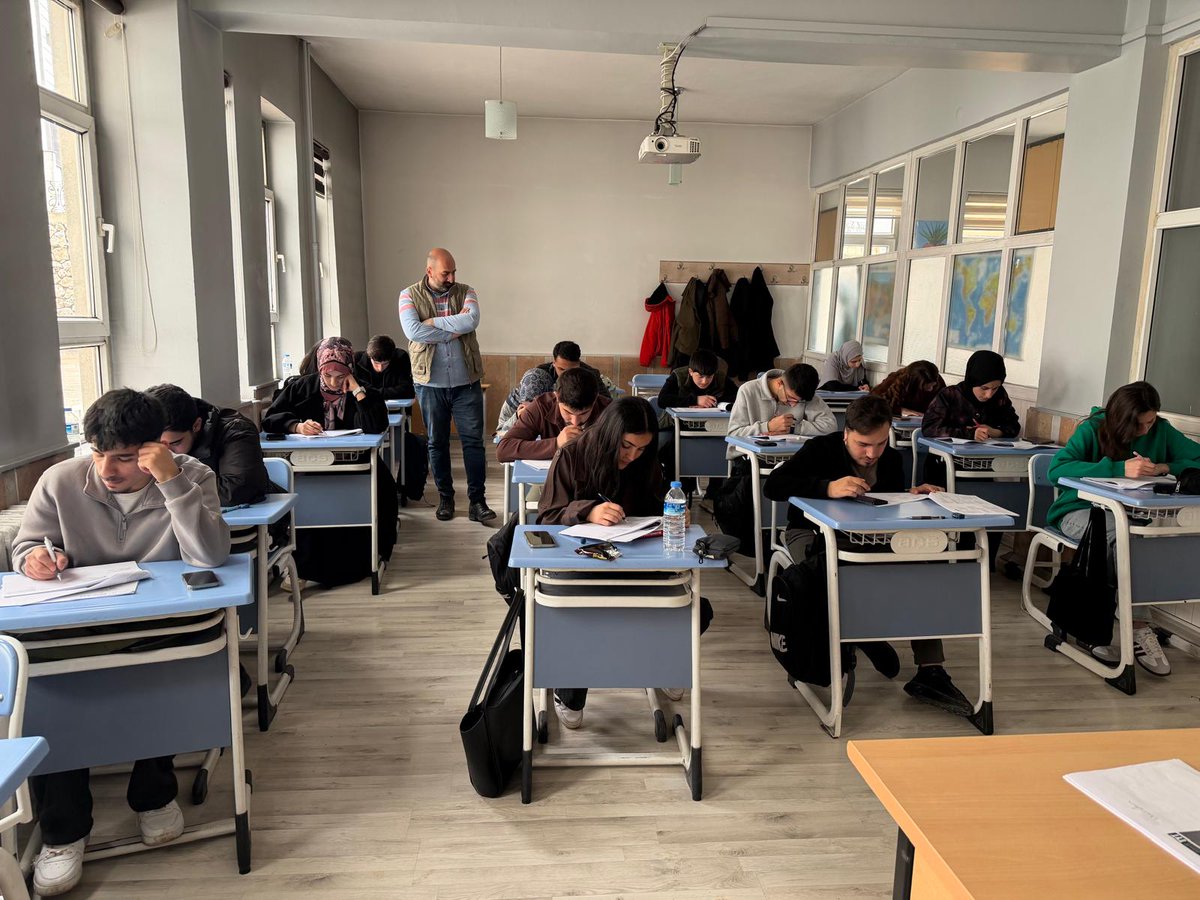 Şemdinli Halk Eğitimi Merkezi tweet media