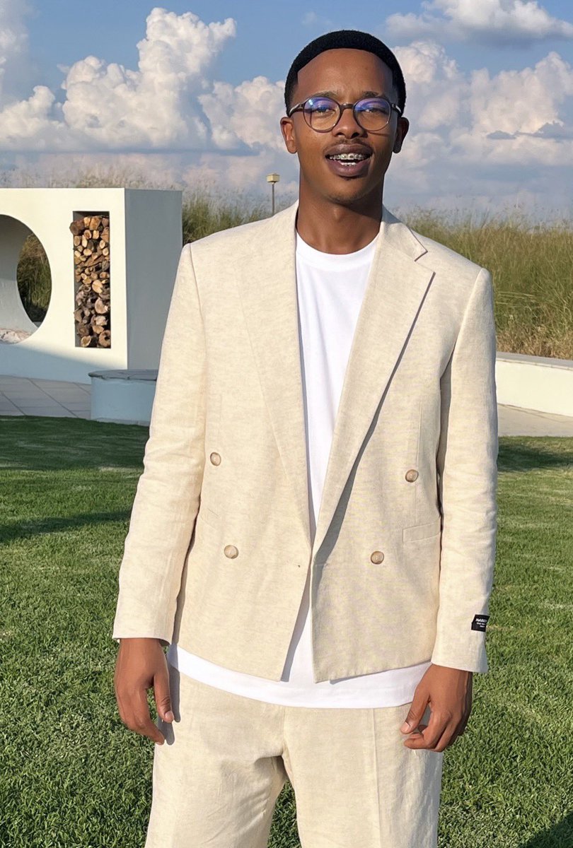 Entertainment tweet media