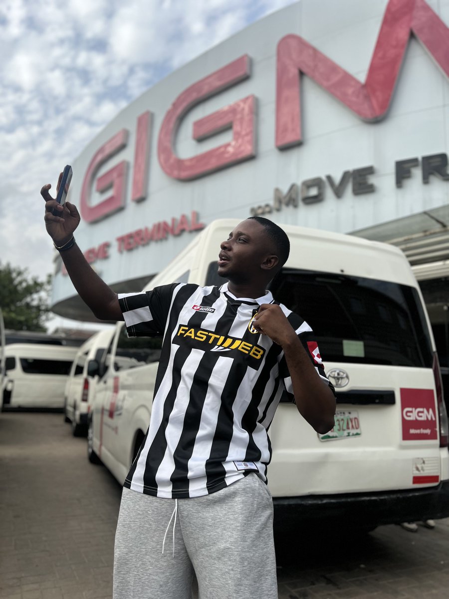 𝔸b𝕒𝕫𝕫 tweet media