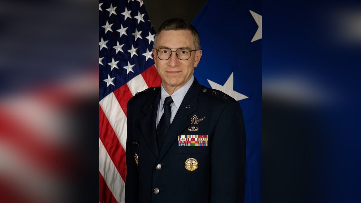 Le Parisien tweet media