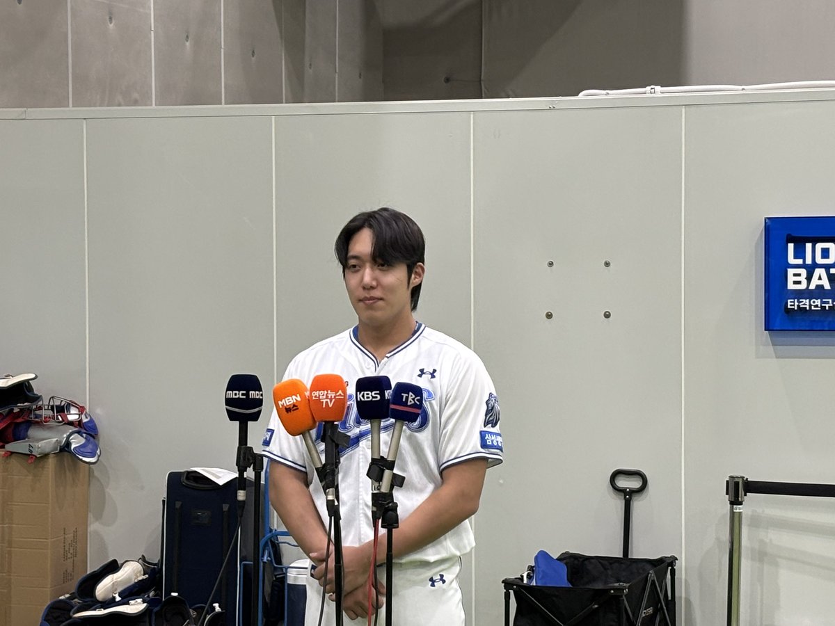 San Kang(山) tweet media