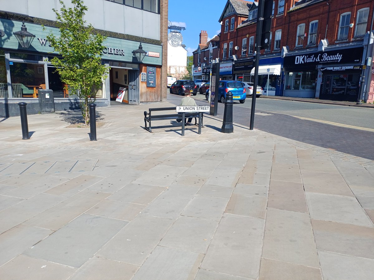 WednesburyWMP's tweet image. Officers have been patrolling with stakeholders and security guards keeping Wednesbury town safe and well @sandwellpol #stakeholders