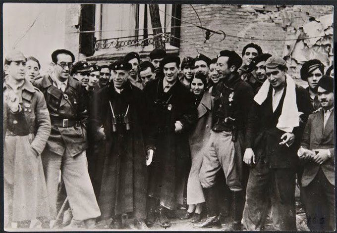 Antifaxismoa's tweet image. Antonio Ortega líder del batallón de milicias vascas antifascistas sera exhumado junto con los de otro medio centenar de personas de la fosa IX del cementerio de #Alicante por parte del Ayuntamiento de #Aspe 

x.com/Antifaxismoa/s… 

Antonio Ortega con las MAV en #Madrid