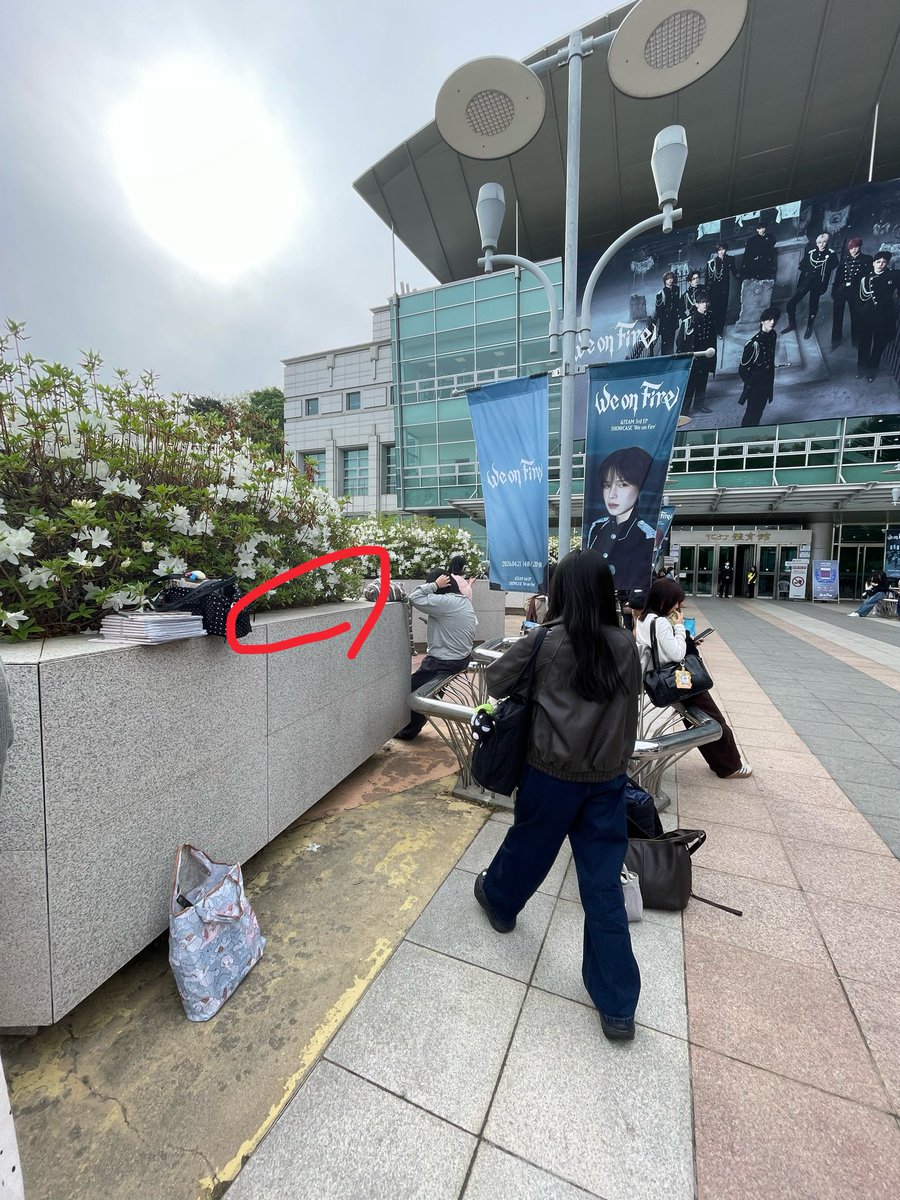 𝟰𝟬𝟰 tweet media