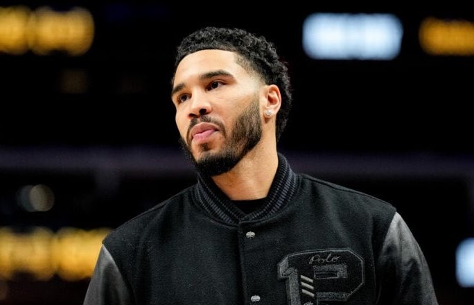 SalvoBets's tweet image. NBA PLAY #1 🏀

Jayson Tatum Over 5.5 Assists
(+105 BetMGM I #Celtics)

50 ❤️ for my NBA POTD

Love this spot for Tatum who has cleared the 5.5 assist line in 7 of his last 10 games, while playing 35+ minutes, with an average of 6.8 apg

He’s been extremely consistent as a