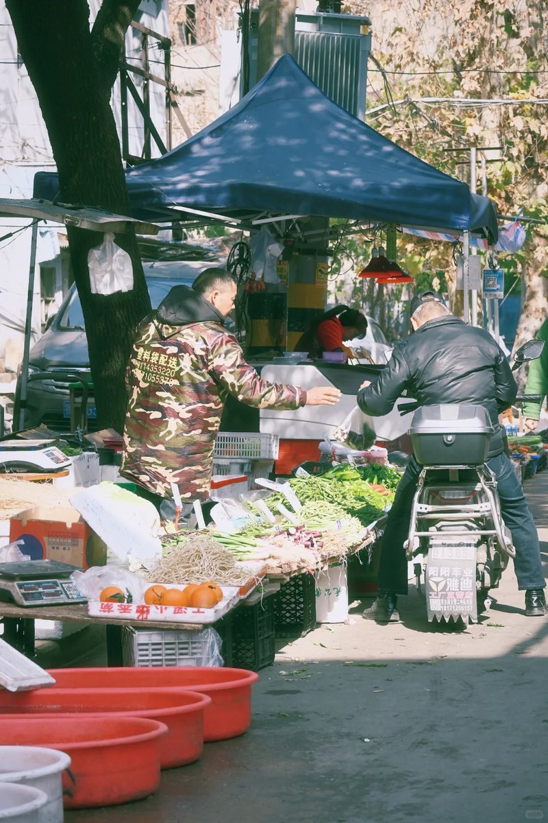 william long tweet media