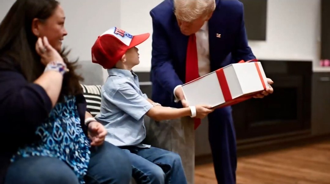 Tomfoolery tweet media