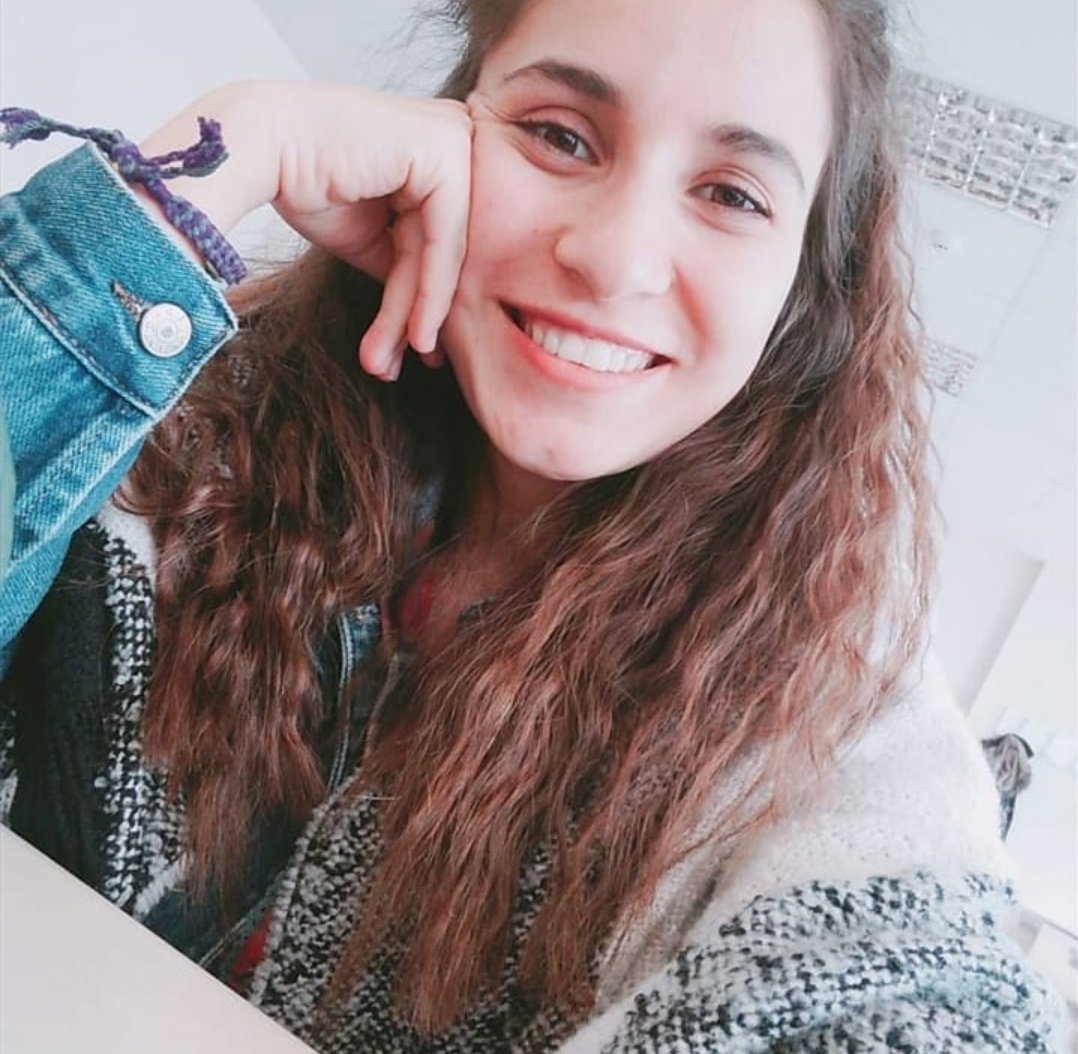 Örtbasçı tuncay sonele #Kelepçetakılsın bizi ve devletin bütün kurumlarını köprüye götürüp Gülistanımızın hastane kayıtlarını silmeye kadar giden bu katilin babasına özel muamele bizi ve ülkemizdeki insanların vicdanını yaralamıştır.