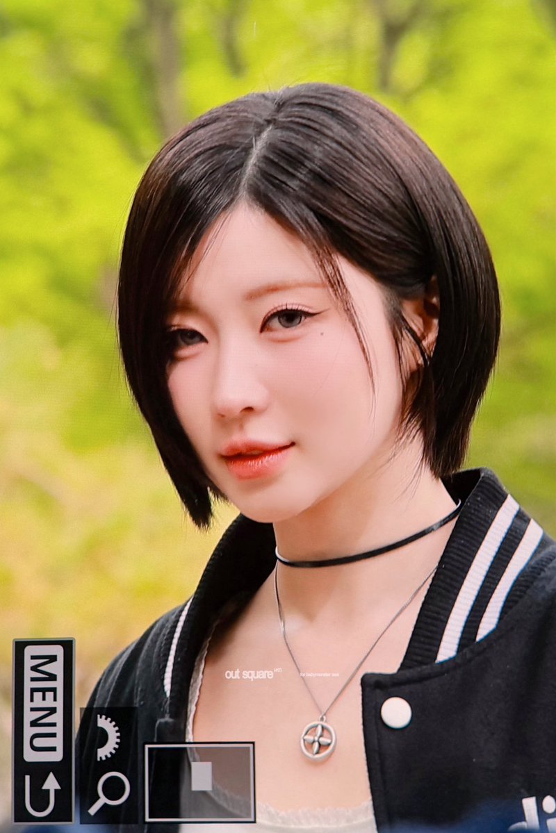 out square tweet media