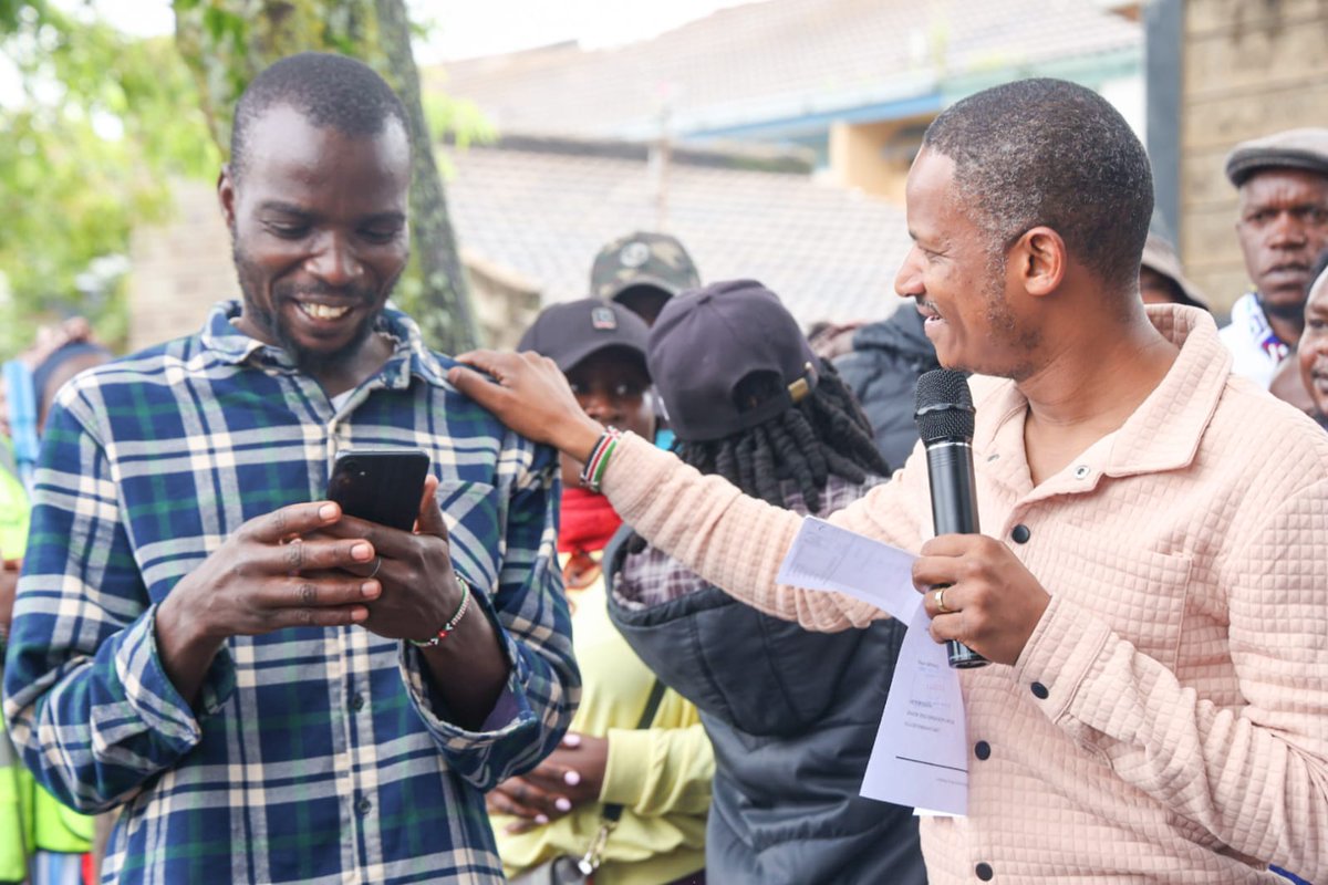 Today Honourable,Dr.<a href="/HEBabuOwino/">Babu Owino</a> is issuing bursury cheques to the great people of Embakasi East Upper Savanah ward,Education will remain to be the key to success,,,hapa kazi tu!
#Babukwasababu