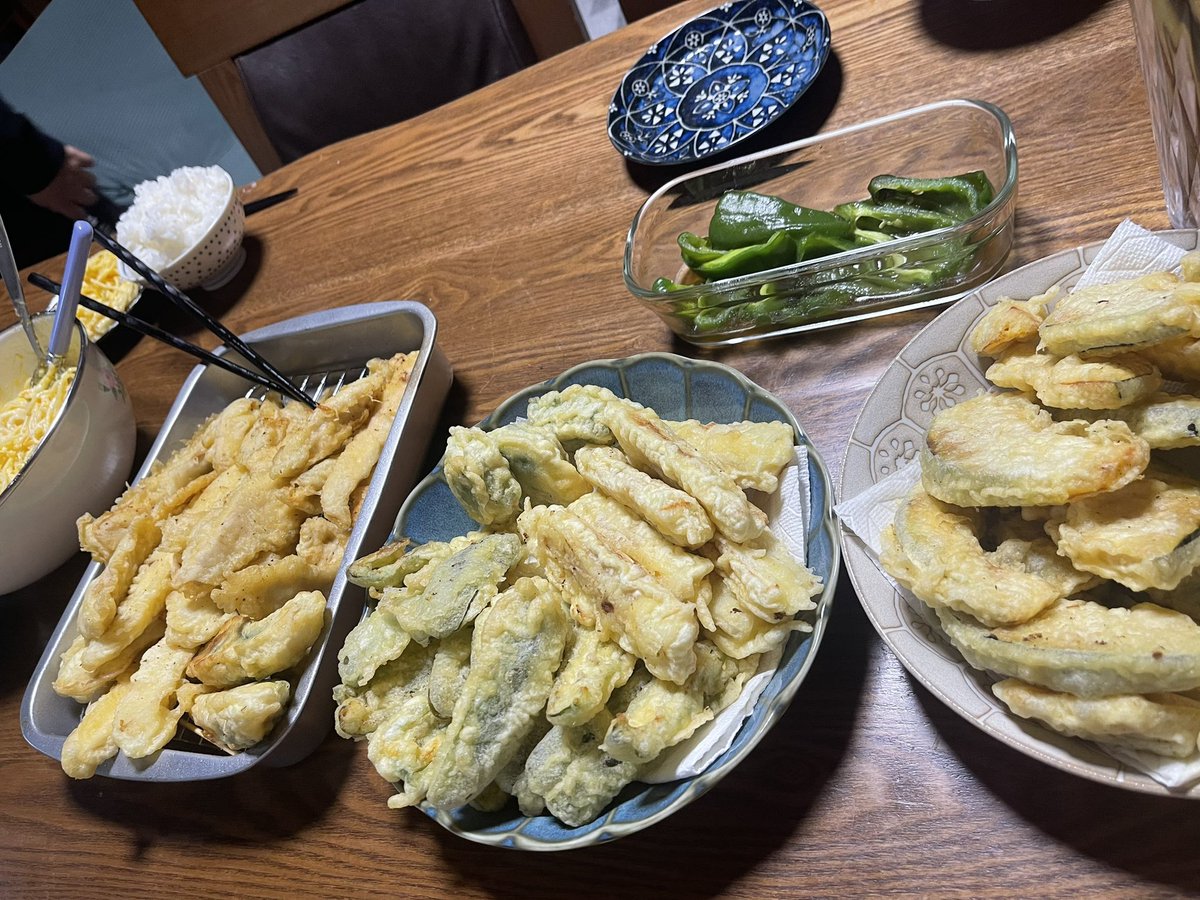 つんつん tweet media