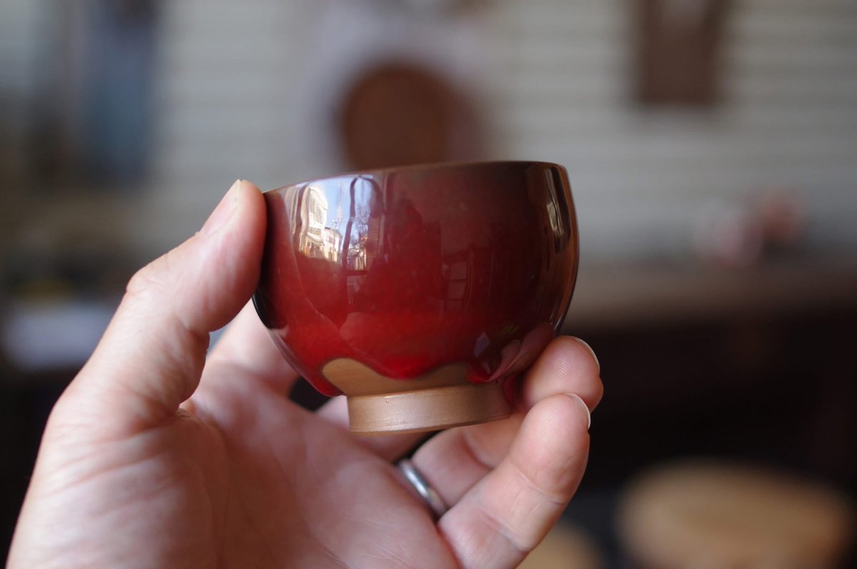 森山焼　赤い漆器 森町の伝統工芸森山焼き、別名赤焼き。 森山焼きの扱いは当店ではして
