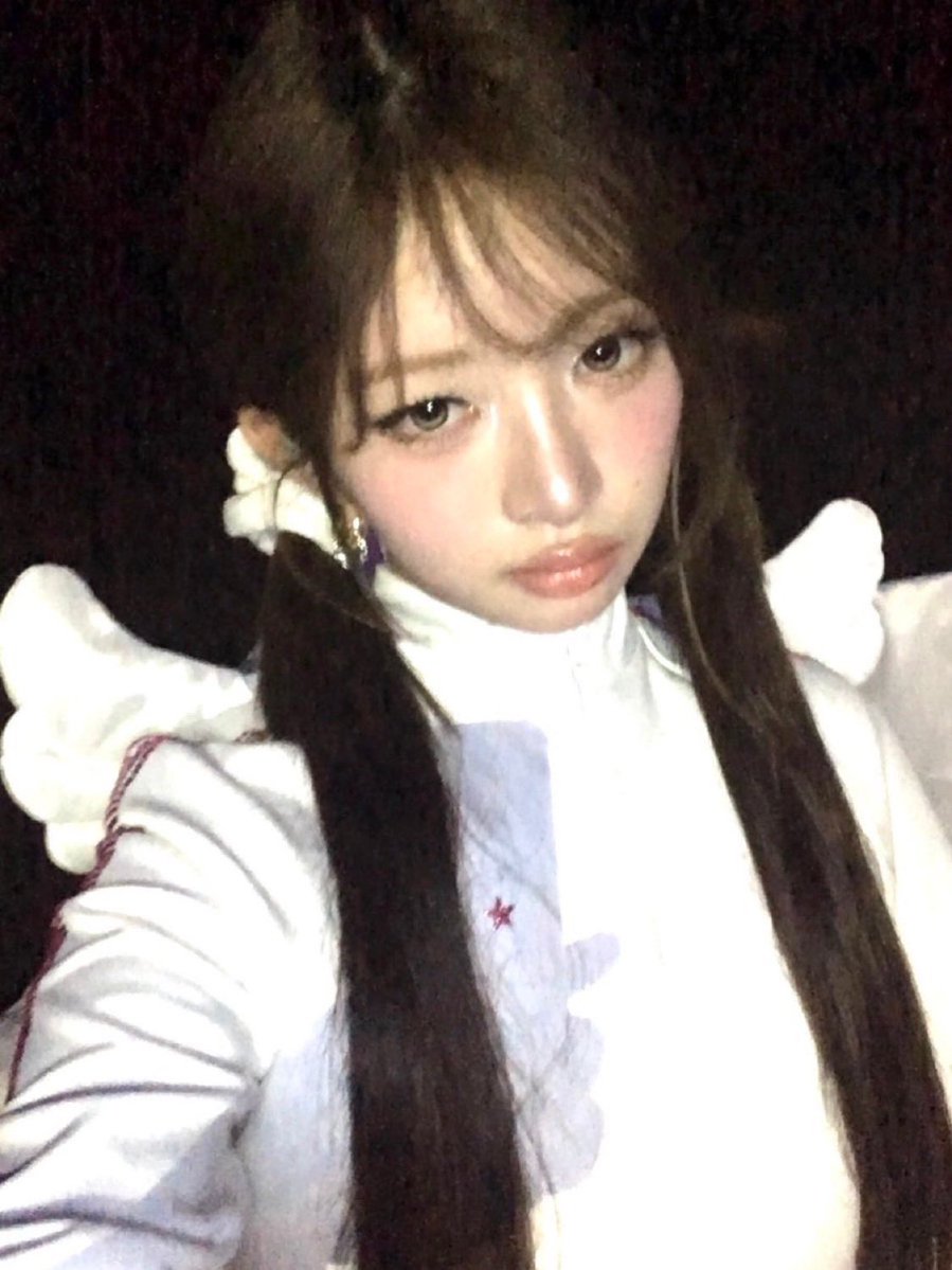 ive pics tweet media