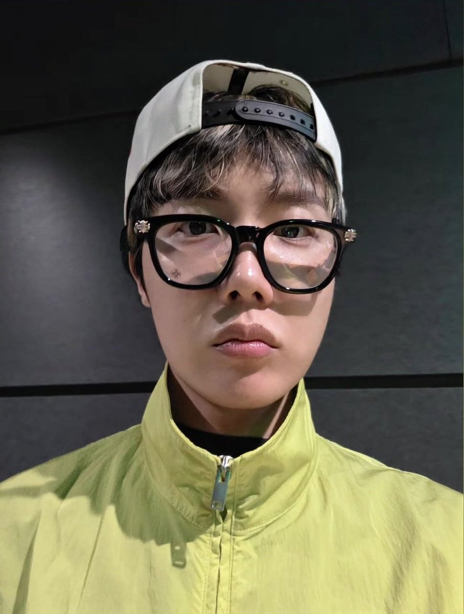 BTS_twt_JHSEOK's tweet photo. https://t.co/omeQKiEaQY