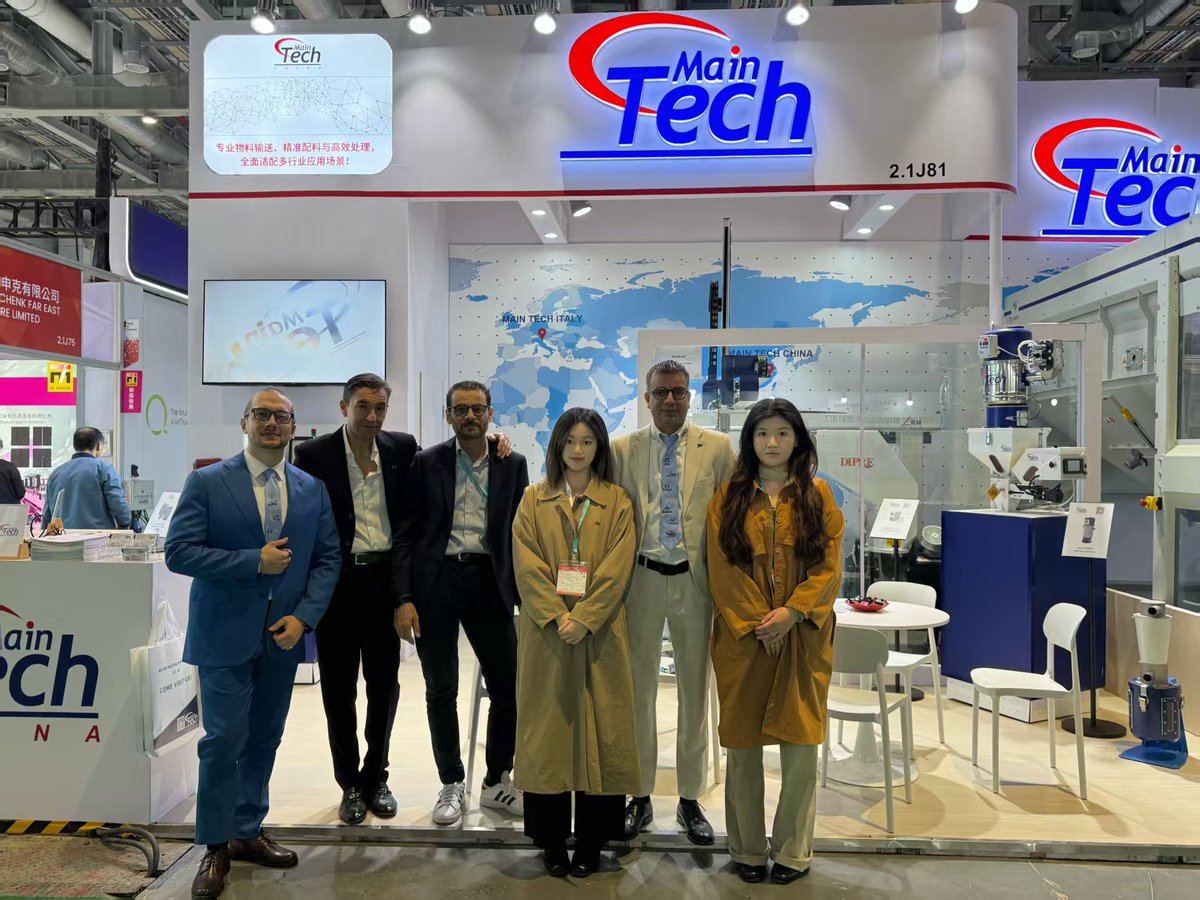 maintechsrl's tweet image. Day 1 at CHINAPLAS 2026 🚀

We’re live — Hall 2.1, Booth J81.

Automation for plastics: material handling, conveying, dosing &amp;amp; blending.
Improve performance. Reduce waste.
Come meet us 👇
📍 Hall 2.1 – J81

#Chinaplas2026 #MainTech #Automation