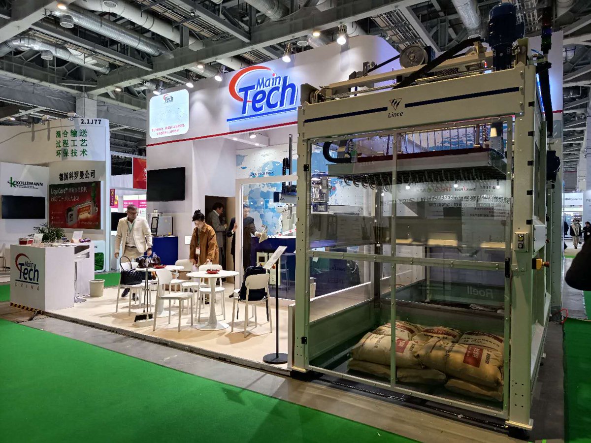 maintechsrl's tweet image. Day 1 at CHINAPLAS 2026 🚀

We’re live — Hall 2.1, Booth J81.

Automation for plastics: material handling, conveying, dosing &amp;amp; blending.
Improve performance. Reduce waste.
Come meet us 👇
📍 Hall 2.1 – J81

#Chinaplas2026 #MainTech #Automation