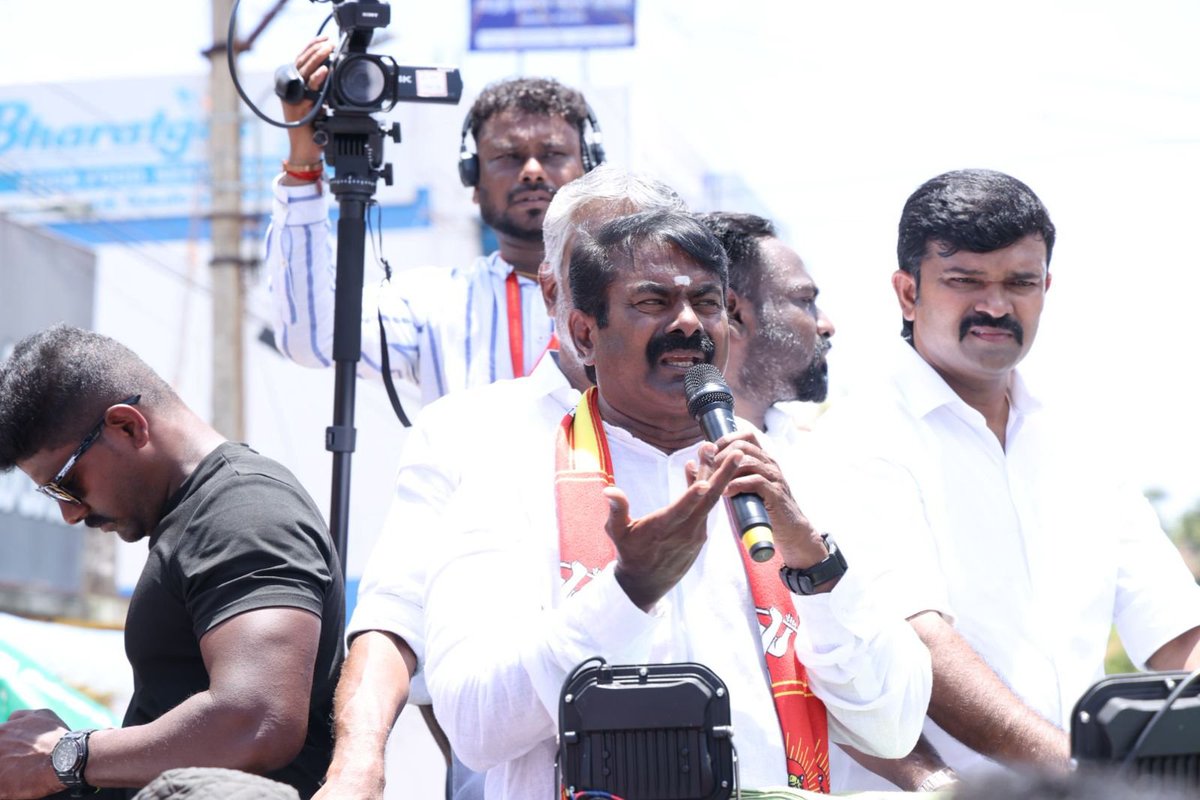 guru_senthan's tweet image. சட்டமன்றத் தேர்தல் 2026இல் காரைக்குடி சட்டமன்றத் தொகுதி வேட்பாளராகப் போட்டியிடுகின்ற நாம் தமிழர் கட்சியின் தலைமை ஒருங்கிணைப்பாளர் செந்தமிழன் சீமான் அவர்கள் 21-04-2026 இன்று காரைக்குடியில் விவசாயி சின்னதிற்க்கு வாக்கு சேகரித்து வாகனப் பரப்புரை மேற்கொண்டார்

#Seeman4TN
