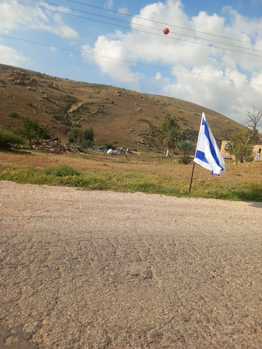 ferozwala's tweet image. x.com/ferozwala/stat…

📚🏫The Israeli occupation forces demolished the Al-Malih Basic Mixed #School, along with the electricity and water networks, health facilities &amp;amp; all the contents of the rooms, including furniture &amp;amp; materials, leaving only the rented historical building