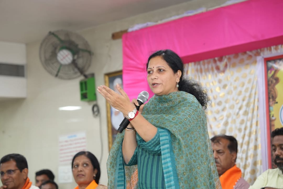 manisha_vakil's tweet photo. સમાજના વિકાસ, એકતા અને ઉજ્જવળ ભવિષ્ય માટે સૌએ ભાજપને મજબૂત સમર્થન આપવાનો સંકલ્પ વ્યક્ત કર્યો.

#કમળ_ખીલશે_વિકાસ_જીતશે https://t.co/7NqH7NpOHY