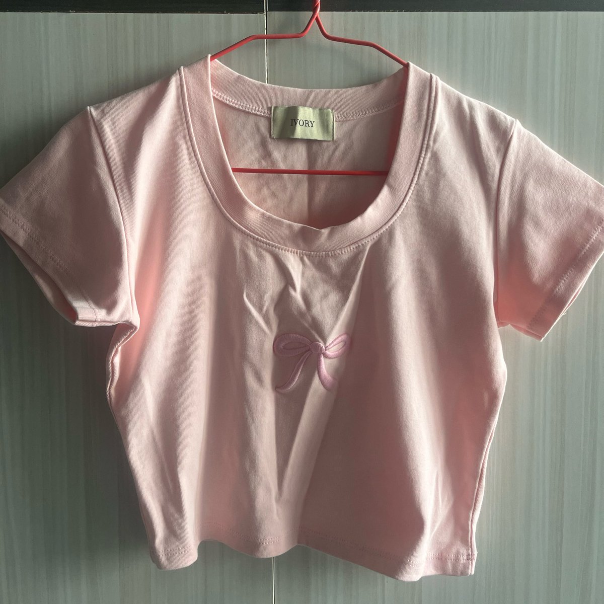 ppaintedwh119's tweet photo. ตัวละ 25 ค่าส่ง30 4ตัวส่งฟรี 🍨✋🏻🌟

#ส่งต่อเสื้อผ้า #เสื้อผ้ามือสอง #โล๊ะตู้ https://t.co/g8QvAjdD2m