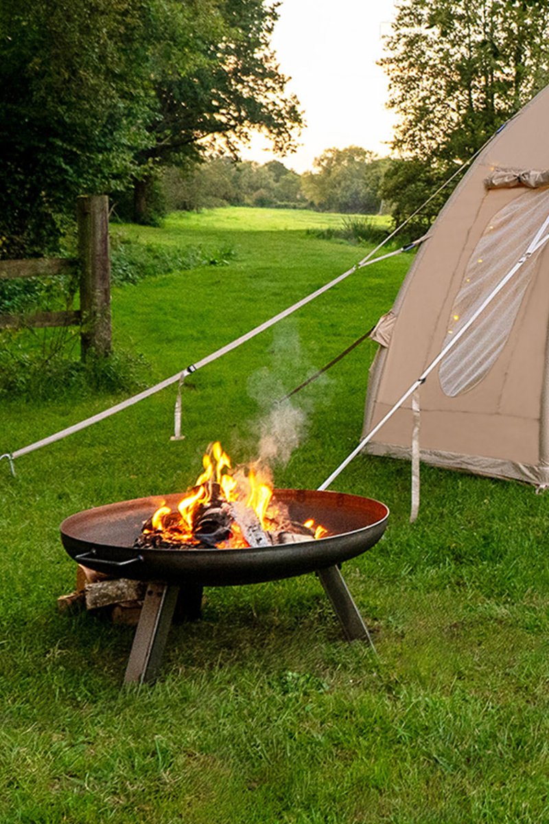 weareboutique's tweet image. The best summer camping accessory? Surely… a fire pit! 🔥⁠
⁠
Perfect for late-night chats, toasty marshmallows and keeping the campsite cosy as the stars come out. ✨

#glamping #Camping #Tent
