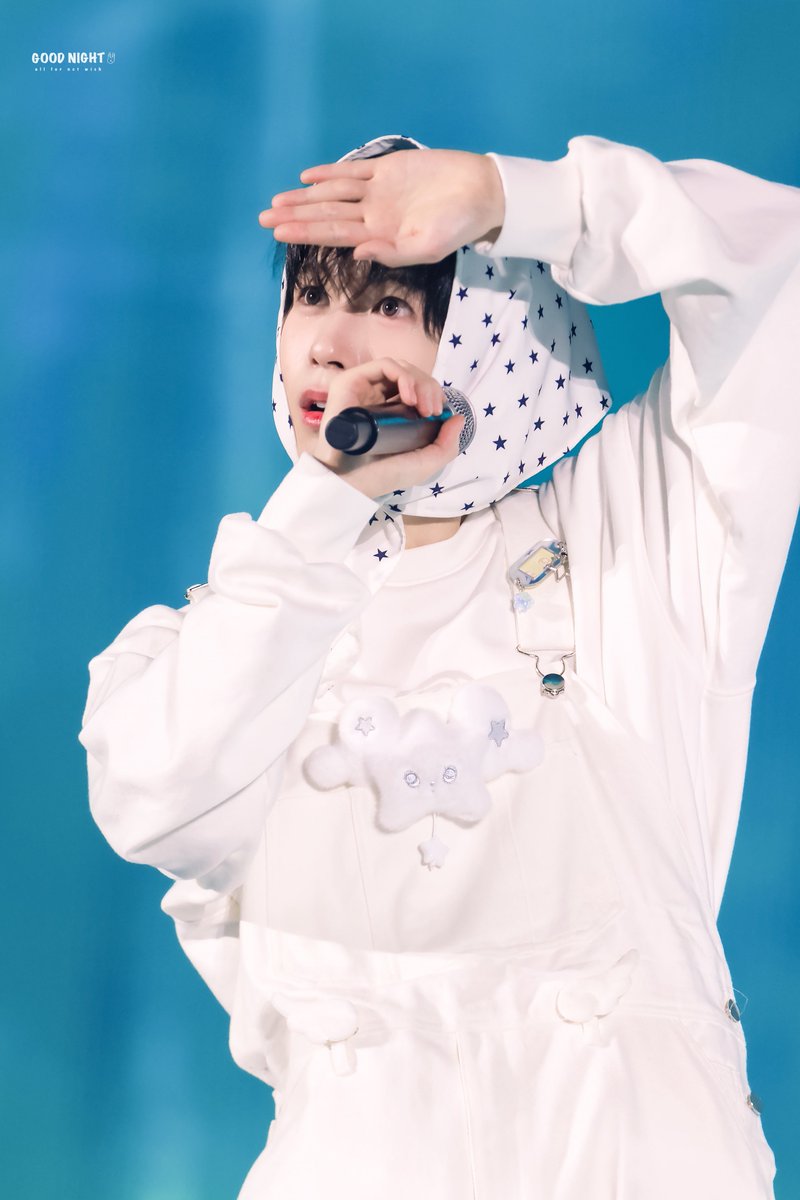 good night🌙 tweet media