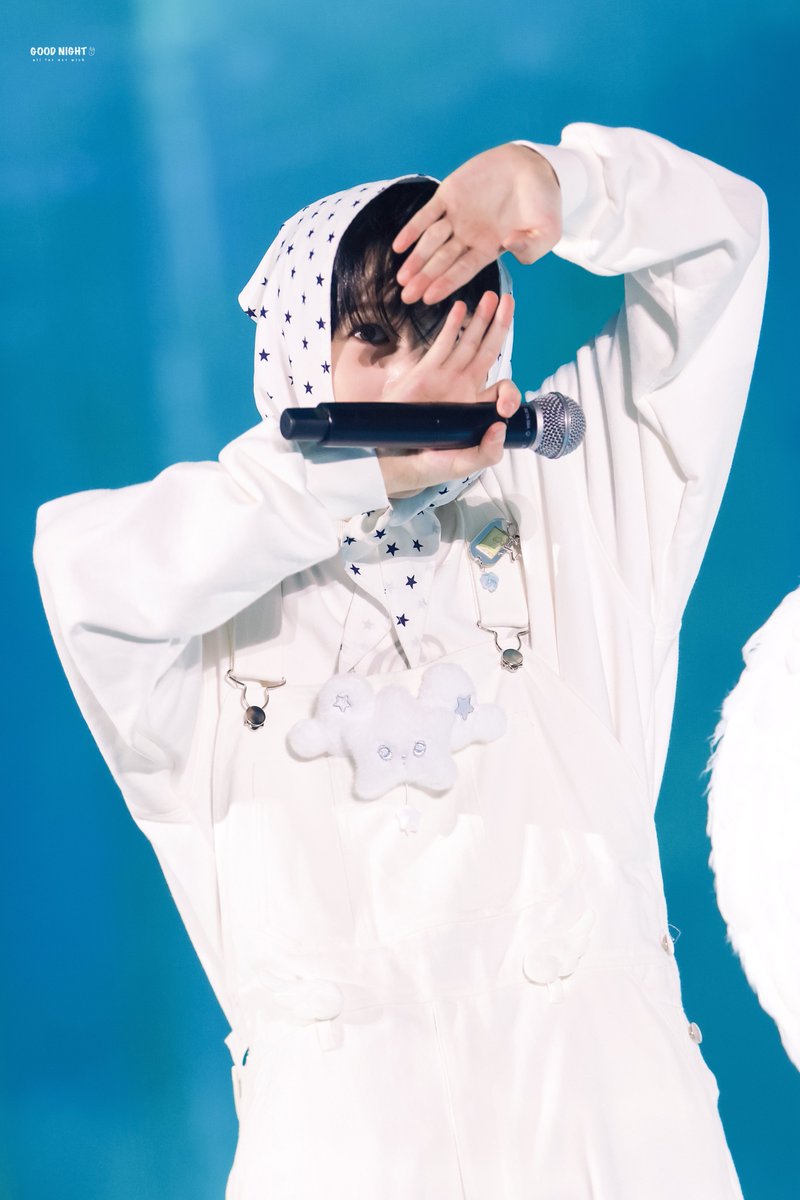 good night🌙 tweet media