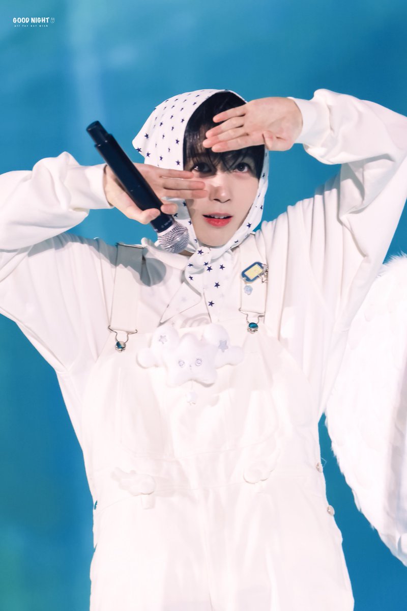 good night🌙 tweet media