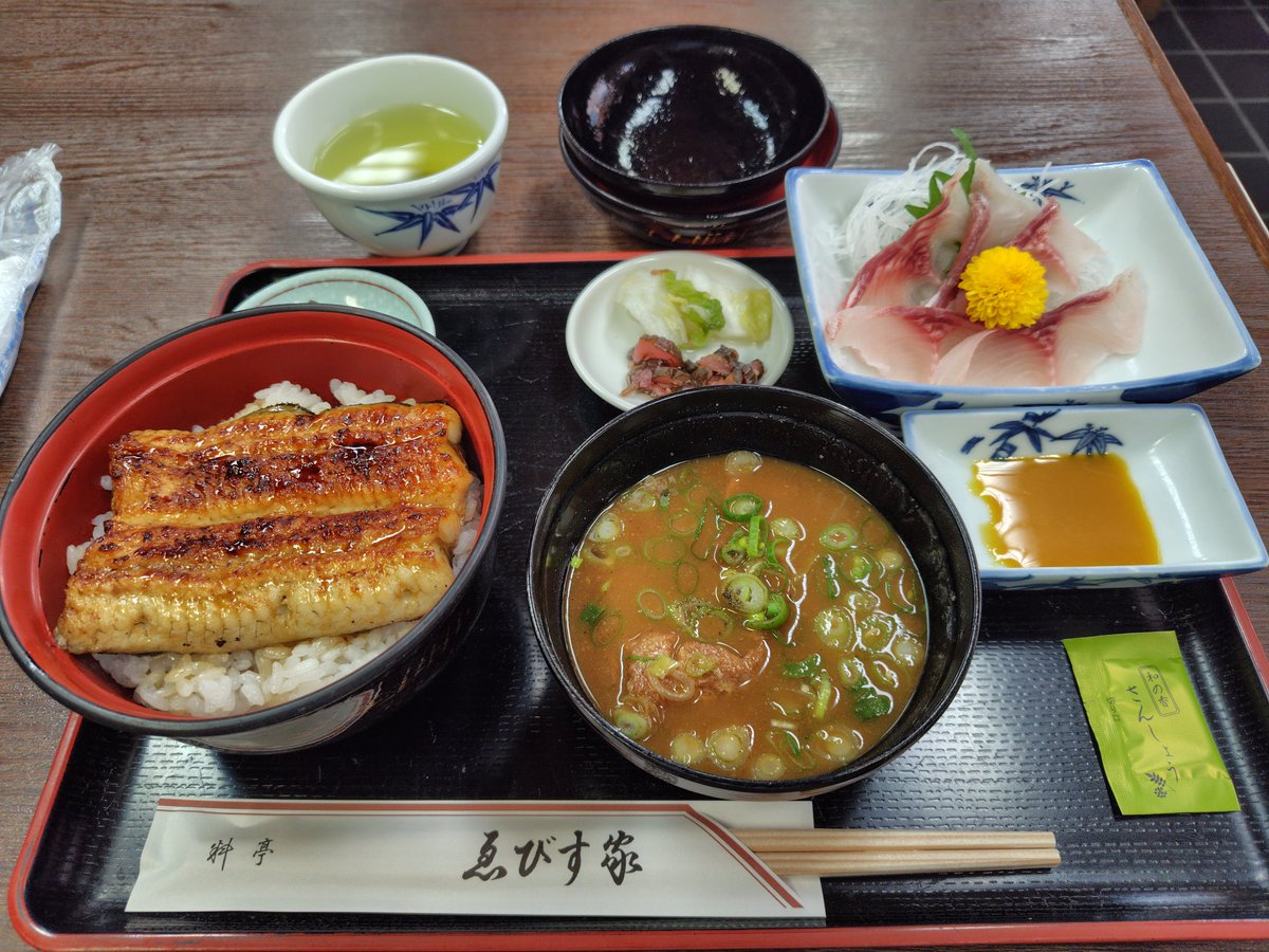 川魚御膳
鯉の洗いと鯉コク、うなぎも川魚ですね