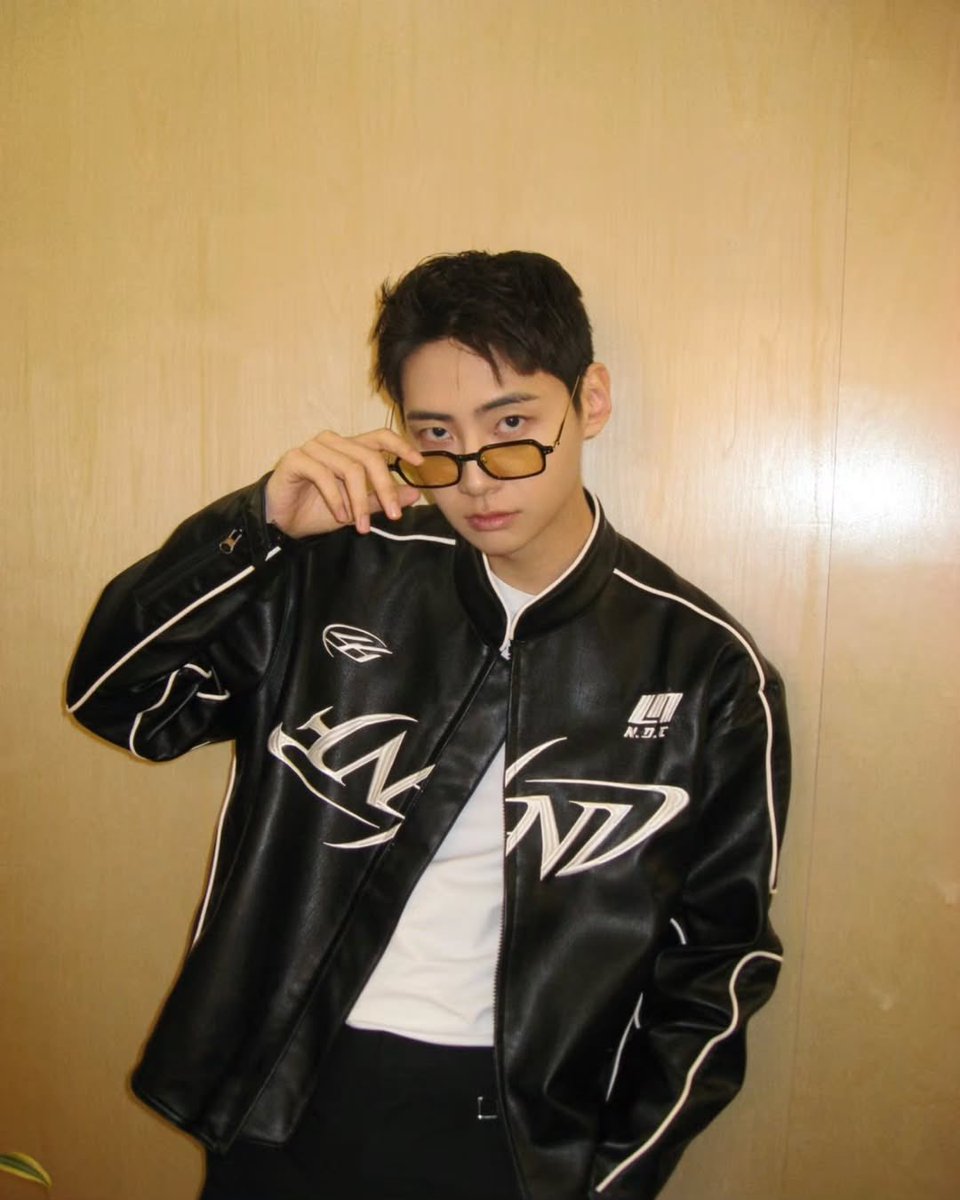 jinhyuk tweet media