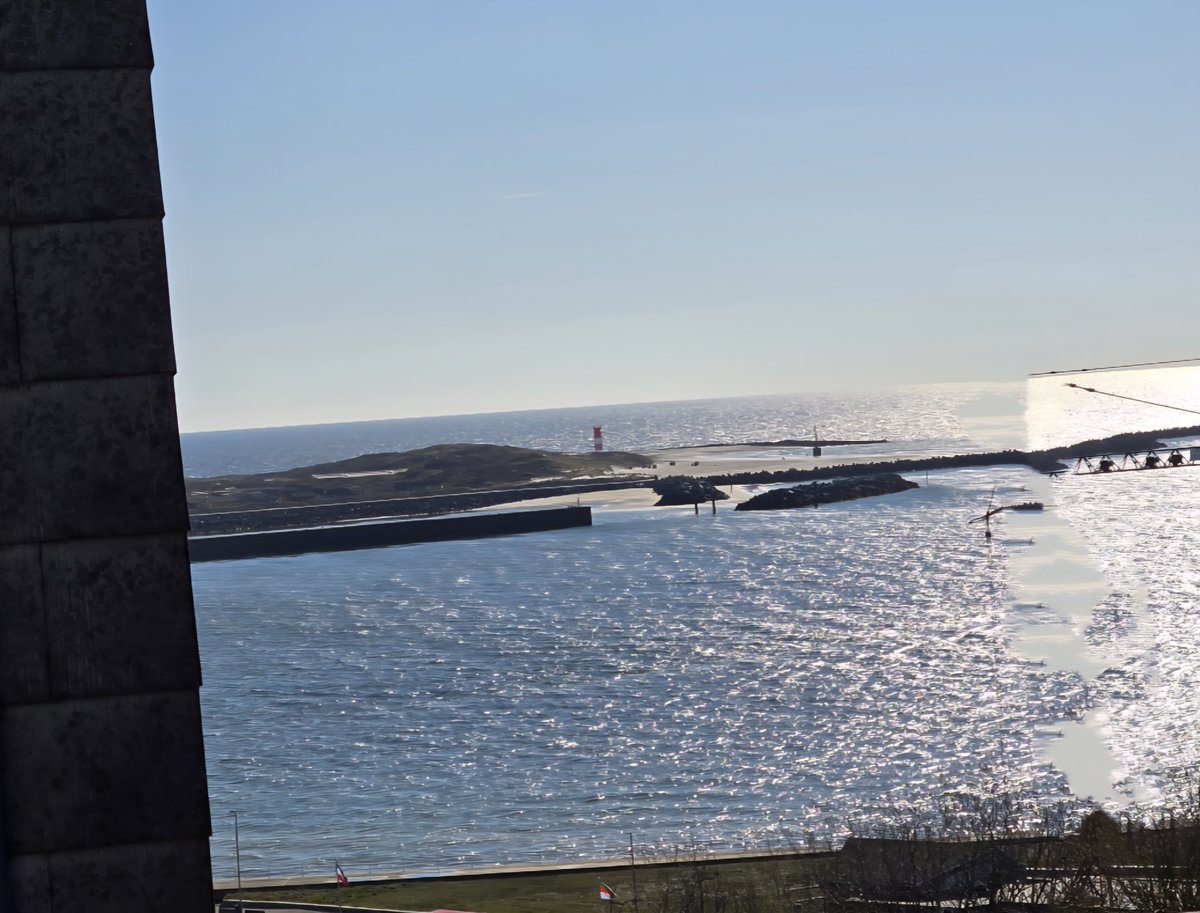 ixxim's tweet image. Blick auf die Nordsee aus Küchenfenster und vom Balkon hier auf #Helgoland #Urlaub