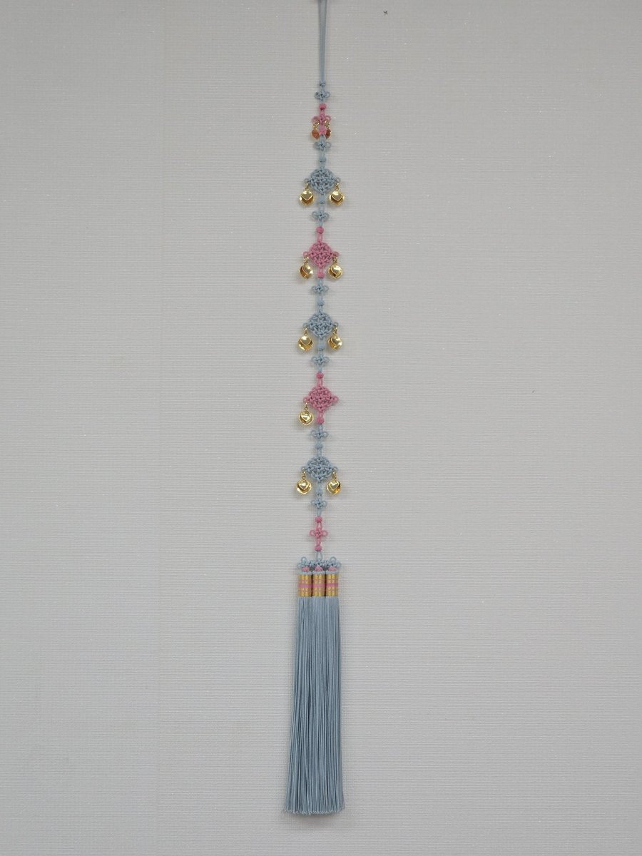 Stardust_knot tweet media