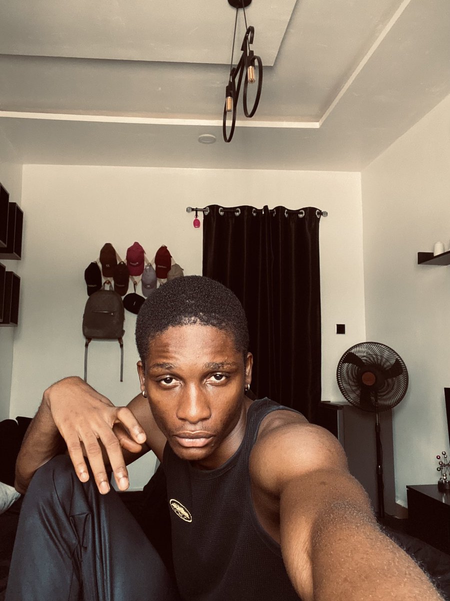 Valentine ✨ tweet media