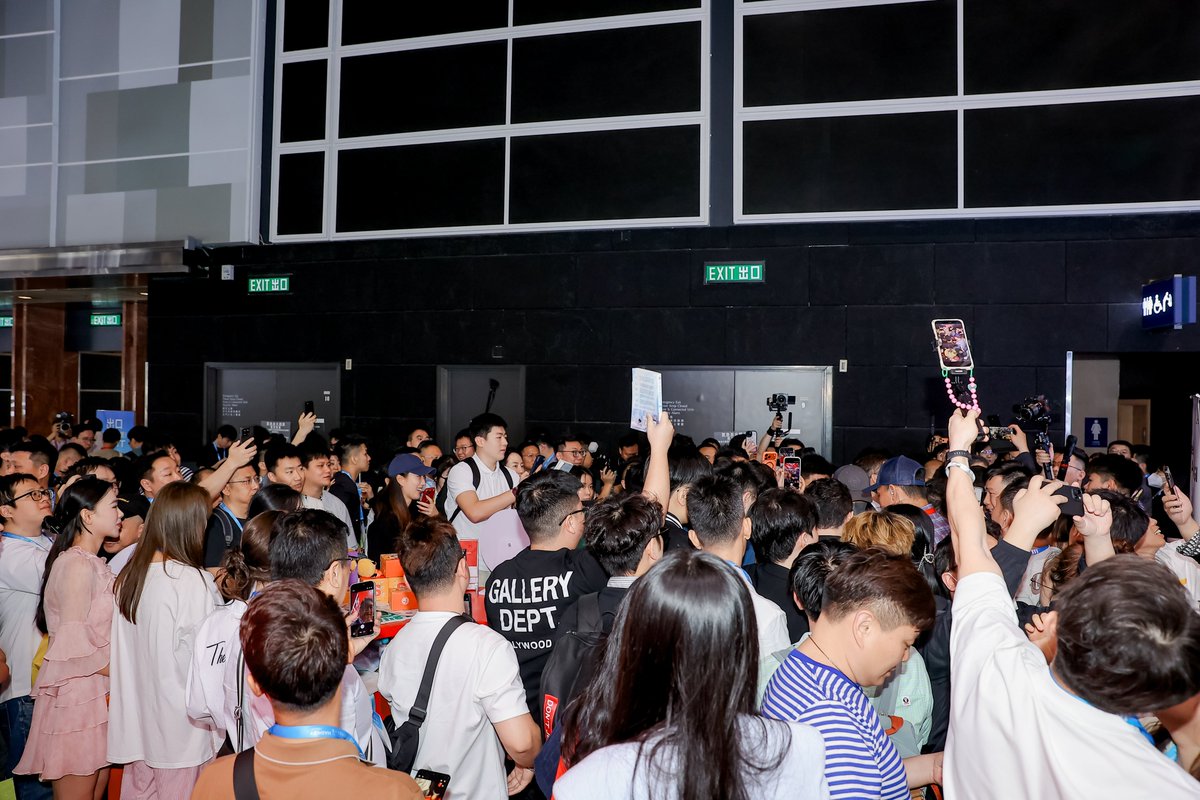 trondaoCN's tweet image. 🌞#Web3Festival 今日限定：拍到孙哥~

😉你跟上了吗？#TRON