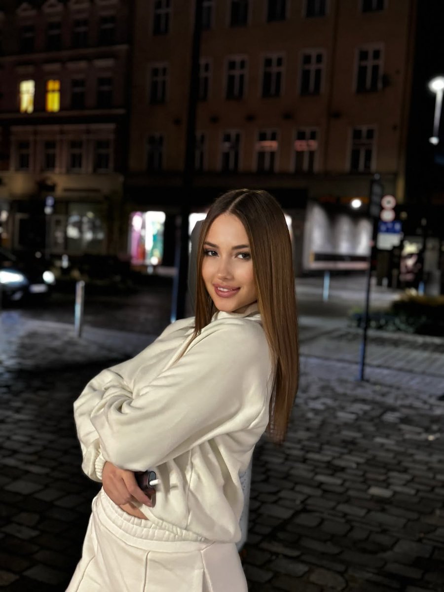 Julia❤️ tweet media