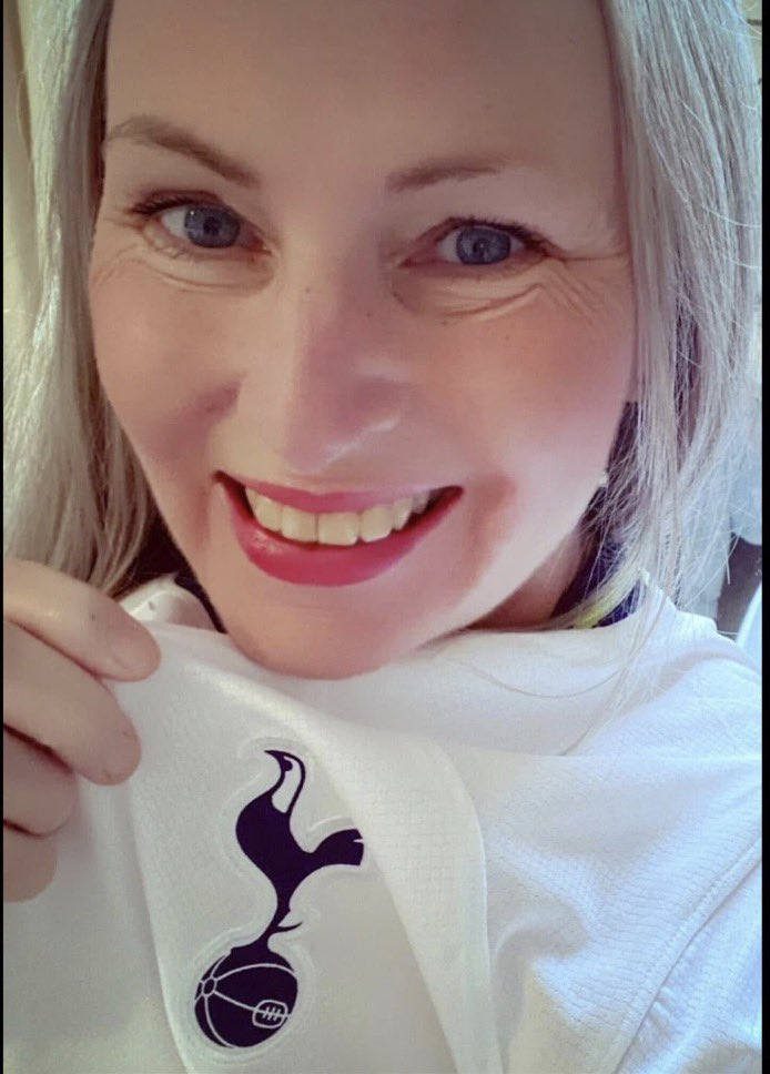 White Hart Liz tweet media