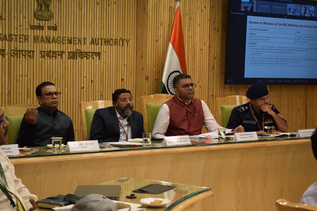 ndmaindia's tweet image. Dr Krishna S Vatsa, Member &amp;amp; HoD @ndmaindia chaired the 2nd #INSPIRE PSC meeting @ndmaindia focusing on scaling innovations and ensuring impact across states. Strong partnership with @ADPCnet, @NDRFHQ, @osdmaodisha, @GIDM_India, @KeralaSDMA &amp;amp; @KILA_India driving this forward.