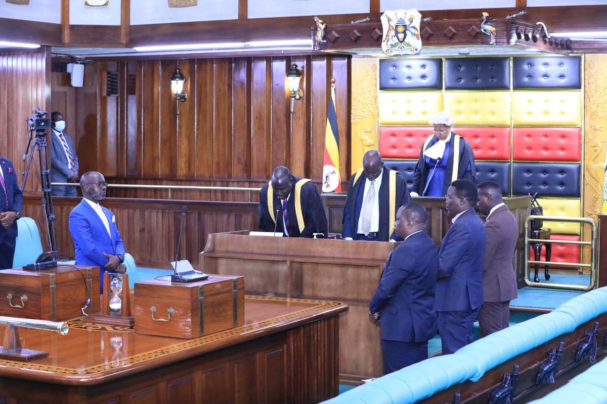 99.9 Sure FM tweet media