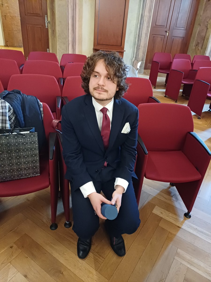 petrfischer3's tweet image. Máme bakaláře! 🙏🍷☀️
#Sverige #Aesthetics #FFUK