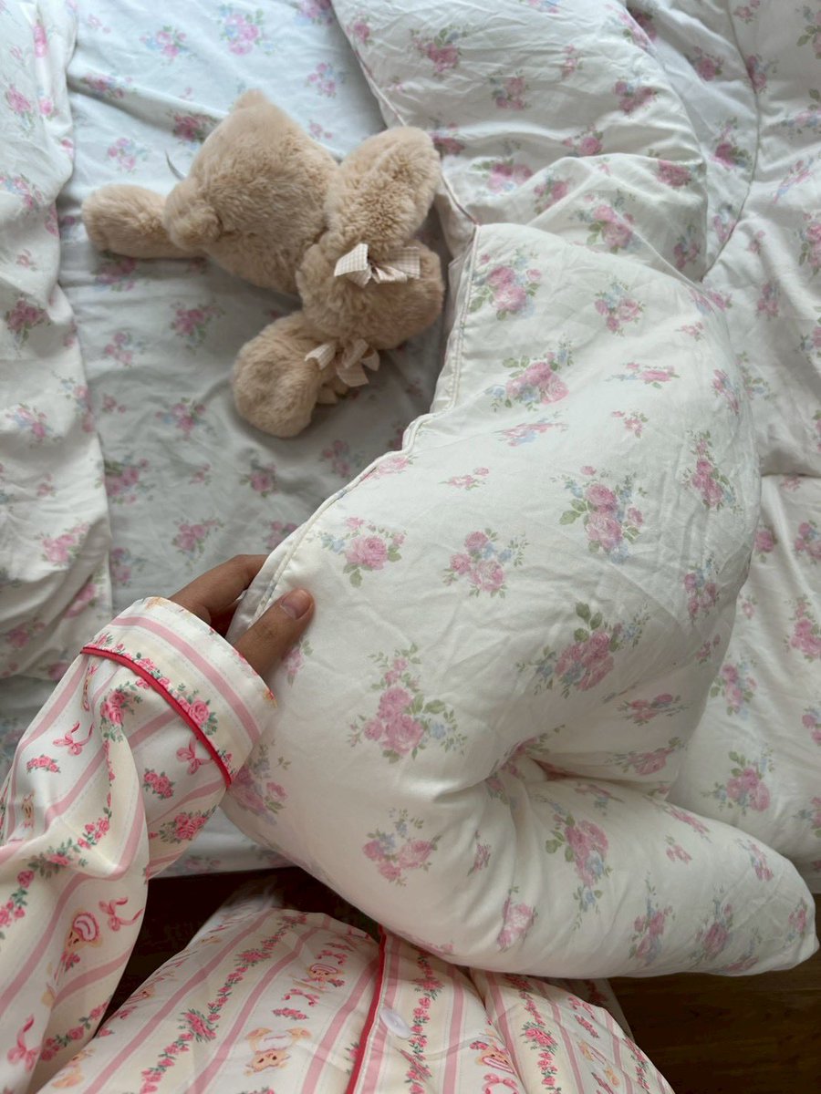 อันยอง tweet media