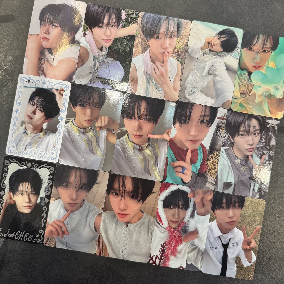 이번 활동 재희 포카 모아두니까 짱뿌듯해💚💚