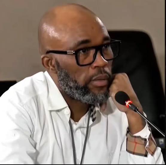 Tumi Sole tweet media