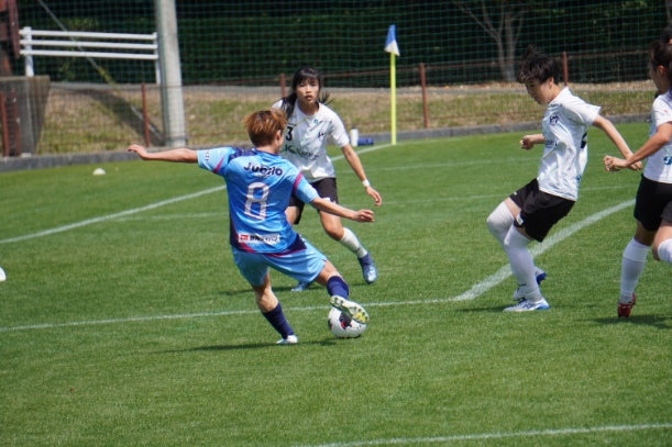 SOMIC_official's tweet photo. ／
#静岡SSUボニータ観戦記⚽
＼
👇️観戦した社員の声

3年間勝てていなかったオルカ鴨川に勝利！！
5試合連続無失点！！

攻守のバランスが抜群！チーム力が上がってる📣

みわちゃんやキャプテンが駆け上がるたびに
思わず歓声が上がる試合でした😊✨

みわちゃんが前線に飛び込んでいくシーンはいつ見てもワクワクします！

#静岡SSUボニータ 
#三輪玲奈 
#なでしこリーグ 
#ソミック